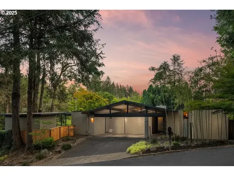 700 Pebble Beach Court Lake Oswego OR 97034