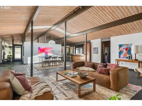 700 Pebble Beach Court Lake Oswego OR 97034