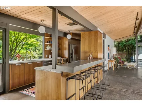 700 Pebble Beach Court Lake Oswego OR 97034