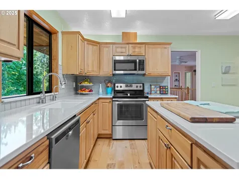 7580 Ridge Drive Gladstone OR 97027
