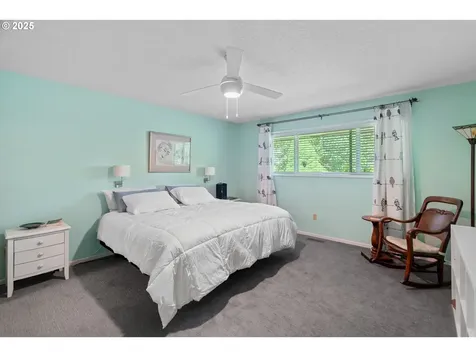 7580 Ridge Drive Gladstone OR 97027
