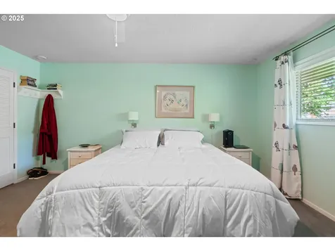 7580 Ridge Drive Gladstone OR 97027