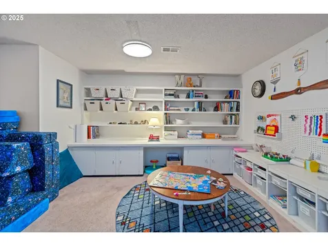 7580 Ridge Drive Gladstone OR 97027