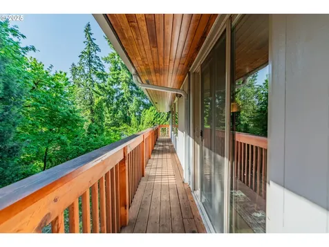 7580 Ridge Drive Gladstone OR 97027