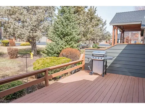 8433 Forest Ridge Loop Redmond OR 97756