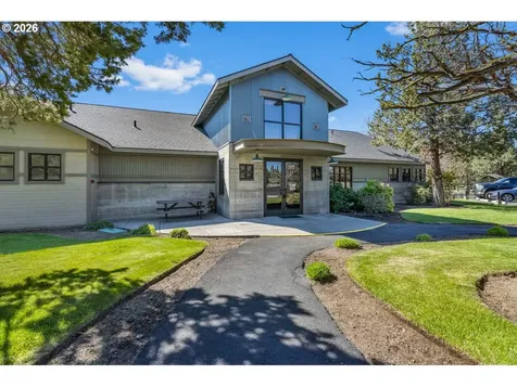 8433 Forest Ridge Loop Redmond OR 97756