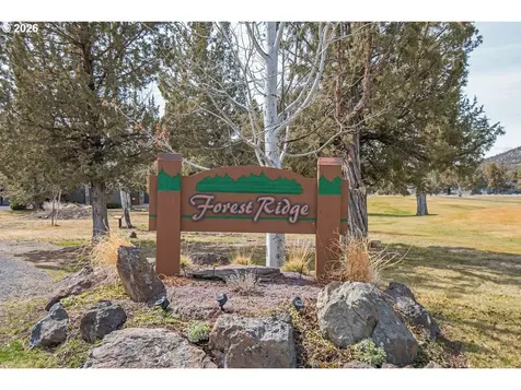 8433 Forest Ridge Loop Redmond OR 97756