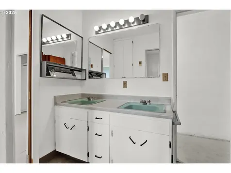 5546 S Shore Drive Florence OR 97439