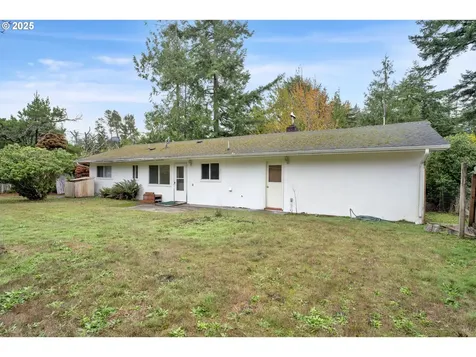 5546 S Shore Drive Florence OR 97439