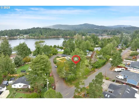 5546 S Shore Drive Florence OR 97439