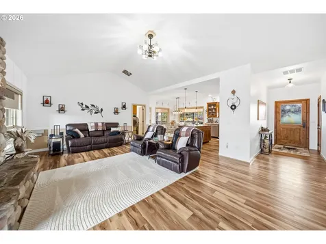 147 NW Saddlehorn Court Prineville OR 97754