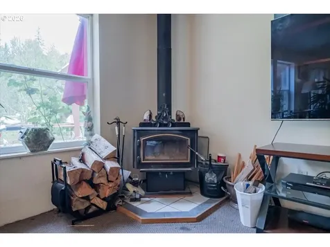 42927 Island Inn Drive Lebanon OR 97355