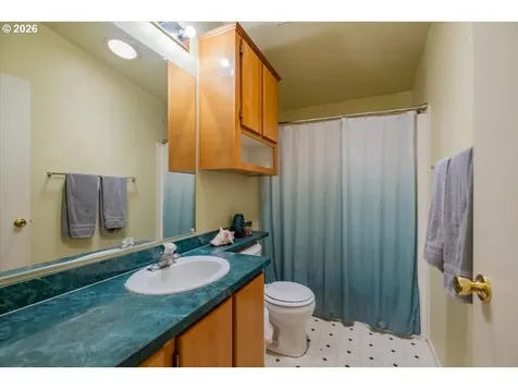 42927 Island Inn Drive Lebanon OR 97355