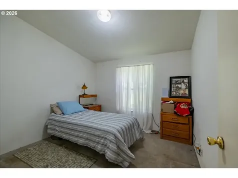 42927 Island Inn Drive Lebanon OR 97355