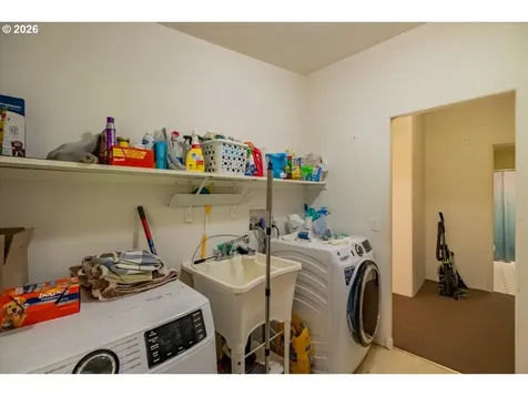 42927 Island Inn Drive Lebanon OR 97355