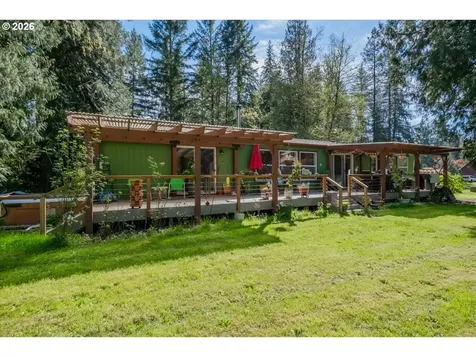 42927 Island Inn Drive Lebanon OR 97355