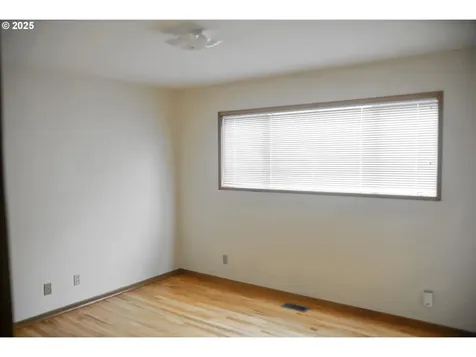 3023 SE Gladstone Street Portland OR 97202