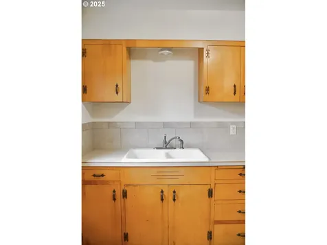 3023 SE Gladstone Street Portland OR 97202