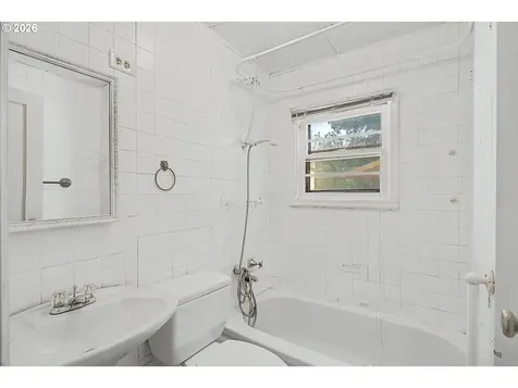 11625 NE Siskiyou Street Portland OR 97220