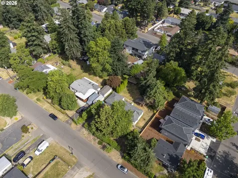 11625 NE Siskiyou Street Portland OR 97220
