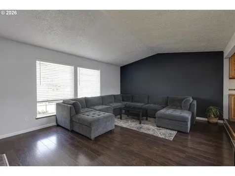 1022 NE 196th Avenue Portland OR 97230