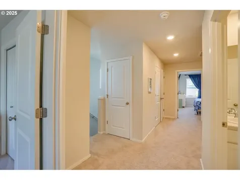 2804 N 3rd Way Ridgefield WA 98642
