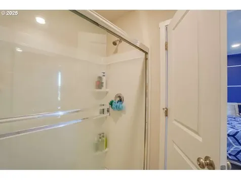 2804 N 3rd Way Ridgefield WA 98642