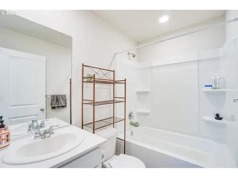 2804 N 3rd Way Ridgefield WA 98642