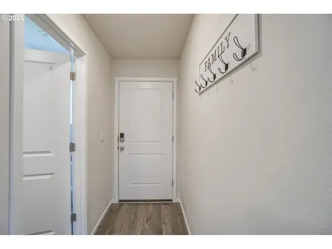2804 N 3rd Way Ridgefield WA 98642