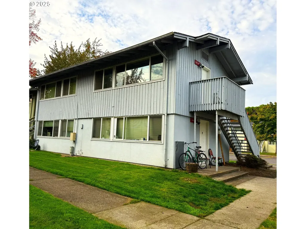 2064 W 17th Avenue Eugene OR 97402