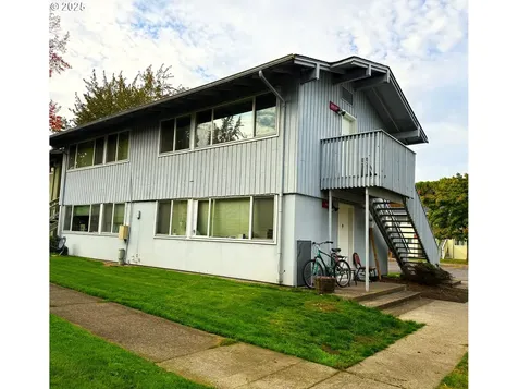 2064 W 17th Avenue Eugene OR 97402