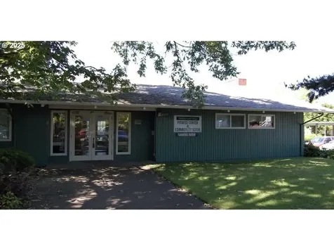 2064 W 17th Avenue Eugene OR 97402