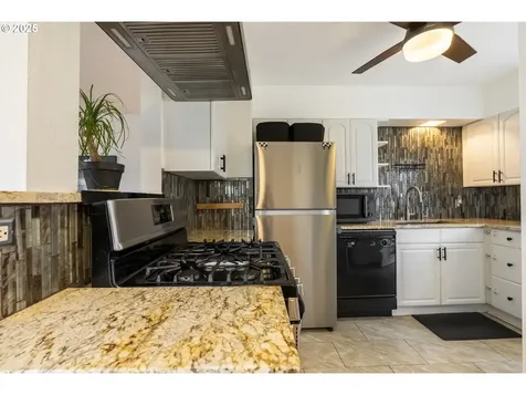 1215 NE 80th Avenue Portland OR 97213
