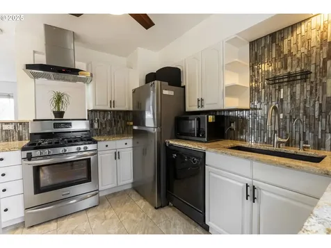1215 NE 80th Avenue Portland OR 97213