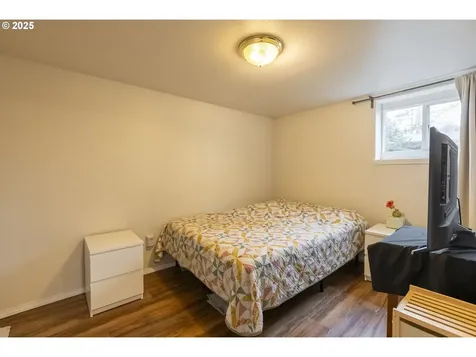 1215 NE 80th Avenue Portland OR 97213