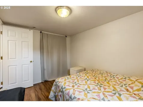1215 NE 80th Avenue Portland OR 97213