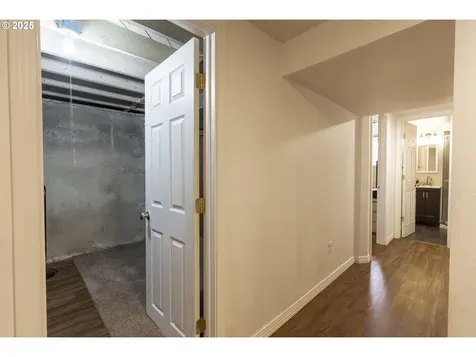 1215 NE 80th Avenue Portland OR 97213