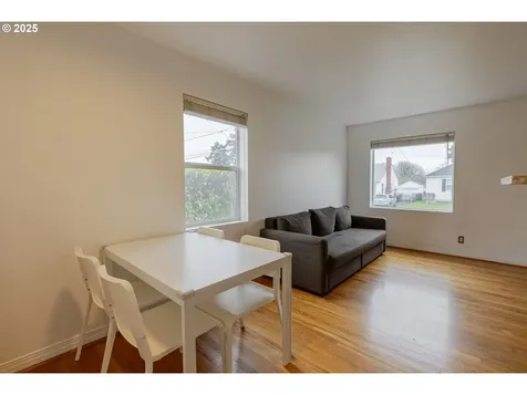 1215 NE 80th Avenue Portland OR 97213
