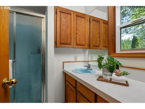 31200 SW Peach Cove Road West Linn OR 97068