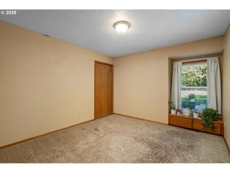 31200 SW Peach Cove Road West Linn OR 97068