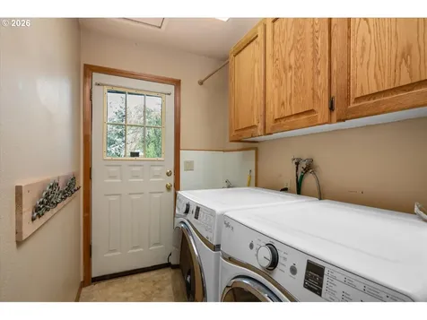 31200 SW Peach Cove Road West Linn OR 97068