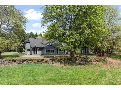 31200 SW Peach Cove Road West Linn OR 97068