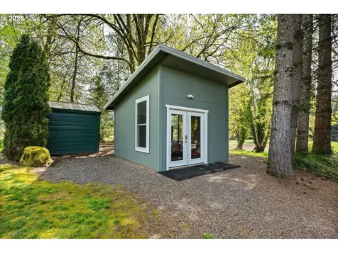 31200 SW Peach Cove Road West Linn OR 97068
