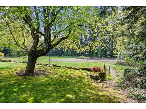 31200 SW Peach Cove Road West Linn OR 97068