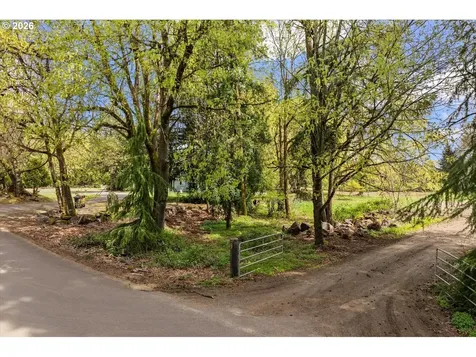 31200 SW Peach Cove Road West Linn OR 97068