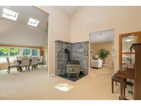 31200 SW Peach Cove Road West Linn OR 97068