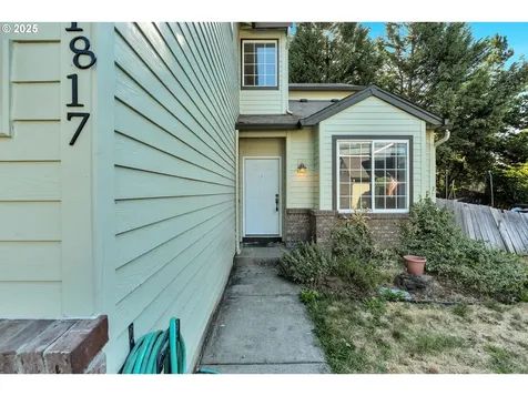 1817 SE 186th Place Vancouver WA 98683
