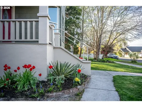 110 W 8th Street The Dalles OR 97058