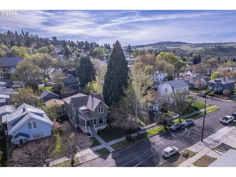 110 W 8th Street The Dalles OR 97058
