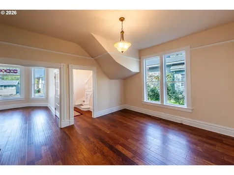 110 W 8th Street The Dalles OR 97058